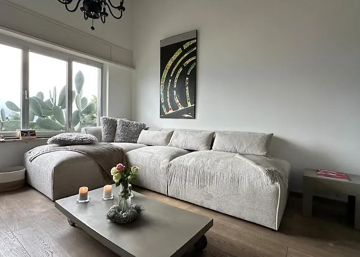 Casa Helios - Traumhafte Seesicht, Jacuzzi, Sauna Orselina