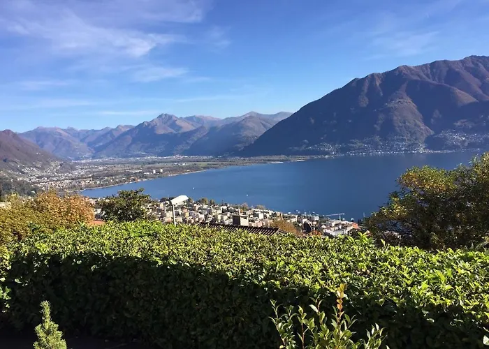 Apartamento Casa Helios - Traumhafte Seesicht, Jacuzzi, Sauna Orselina